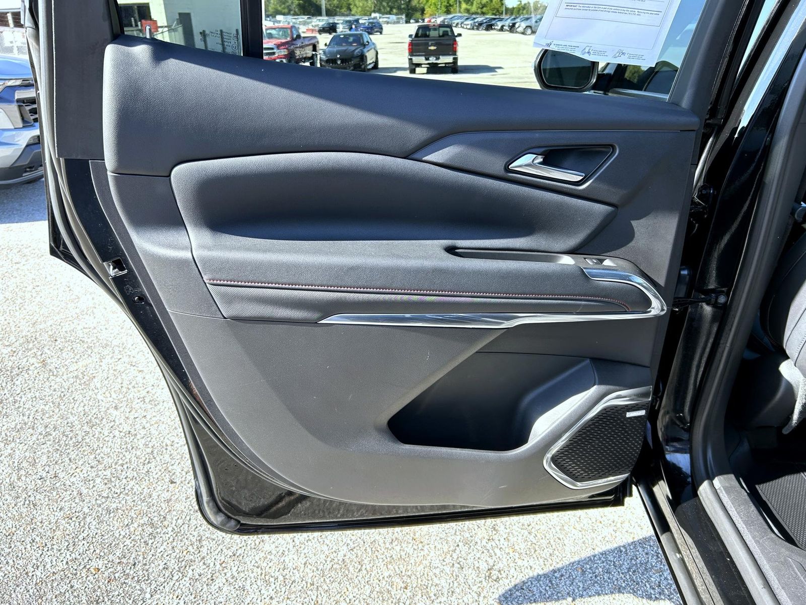 2025 Chevrolet Traverse RS photo 15