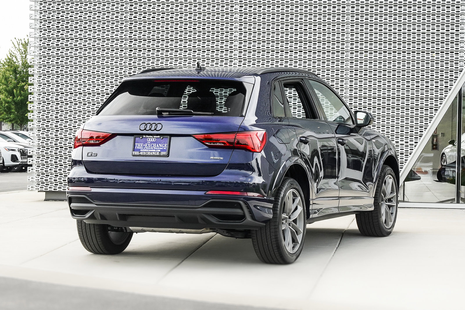2025 Audi Q3 S line Premium photo 3