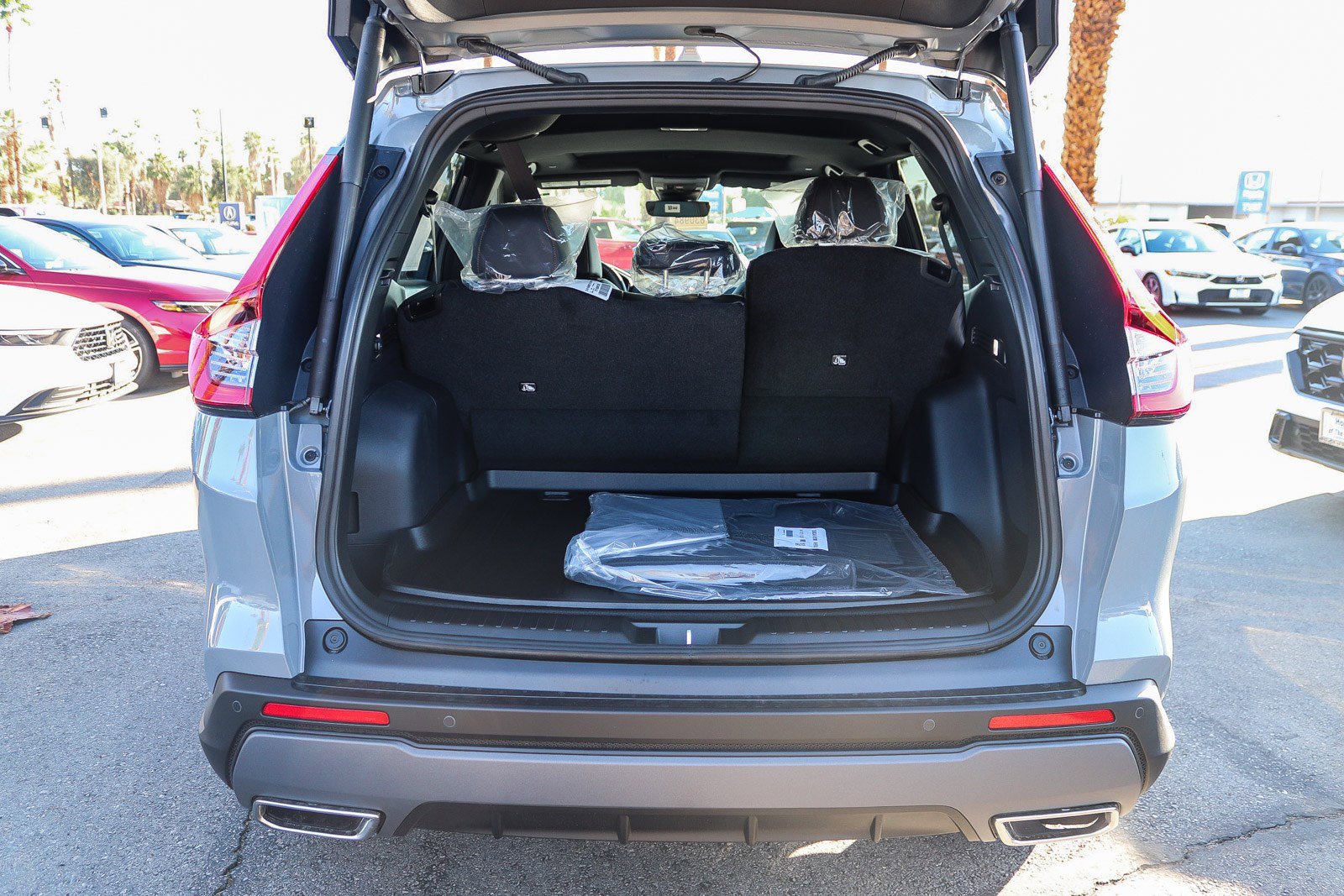 2026 Honda CR-V Hybrid Sport Touring photo 5