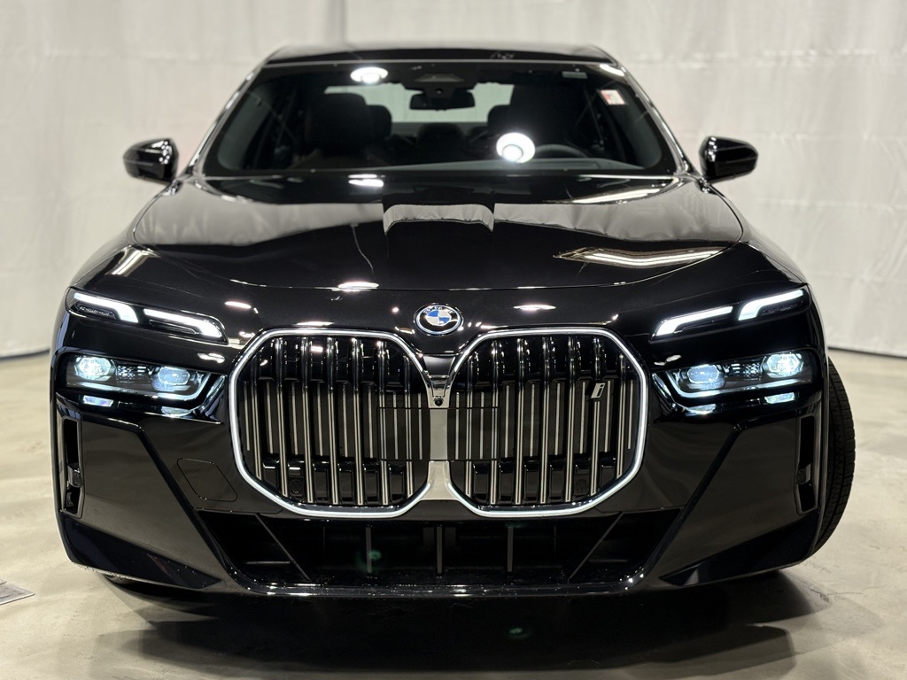 2025 Bmw i7 xDrive60 photo 2