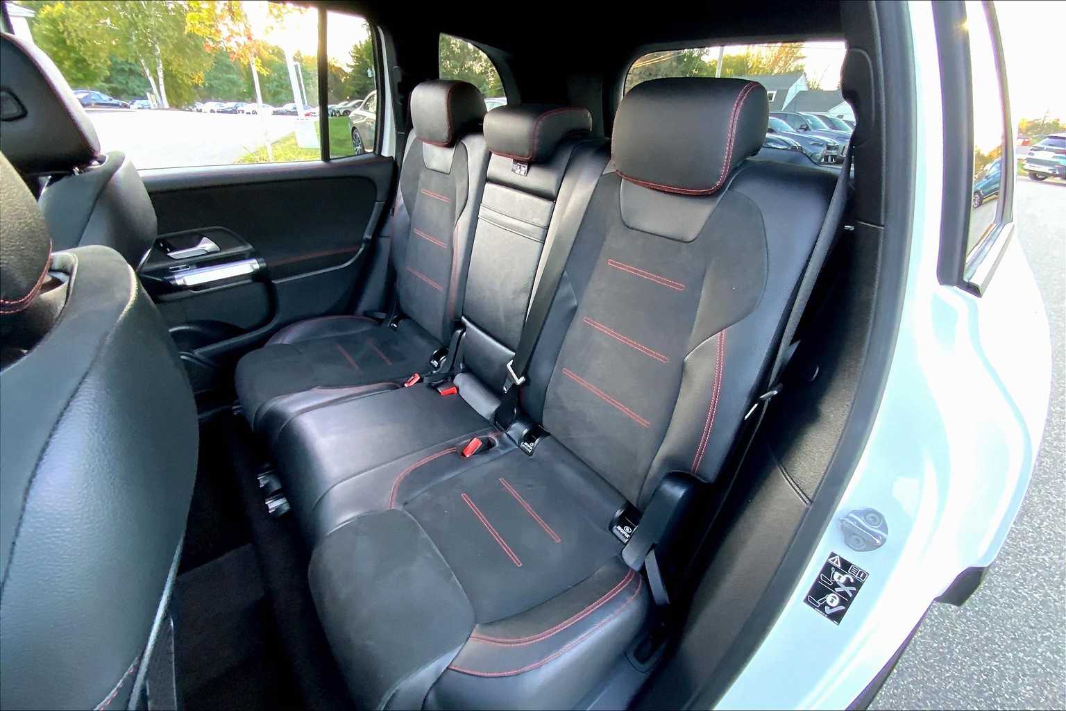2021 Mercedes Benz GLB 250 4MATIC photo 17