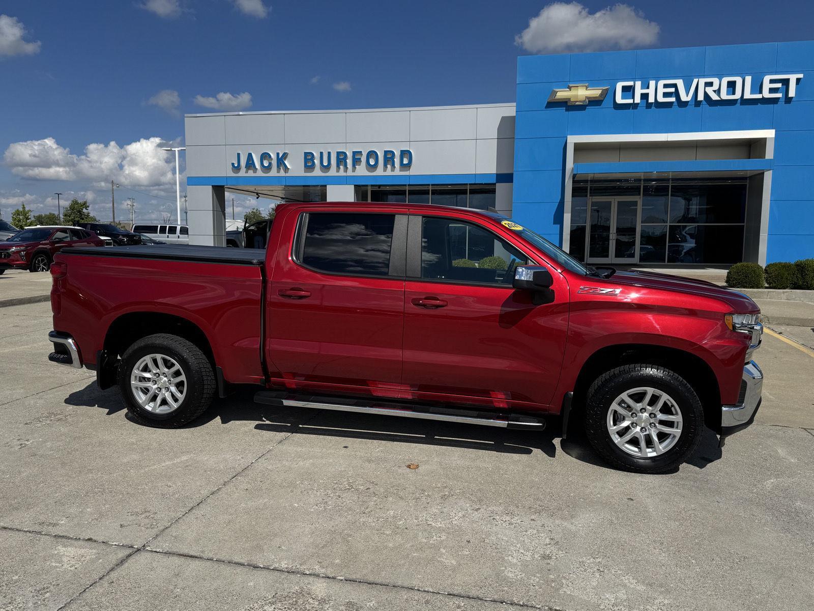2021 Chevrolet Silverado 1500 LT photo 4