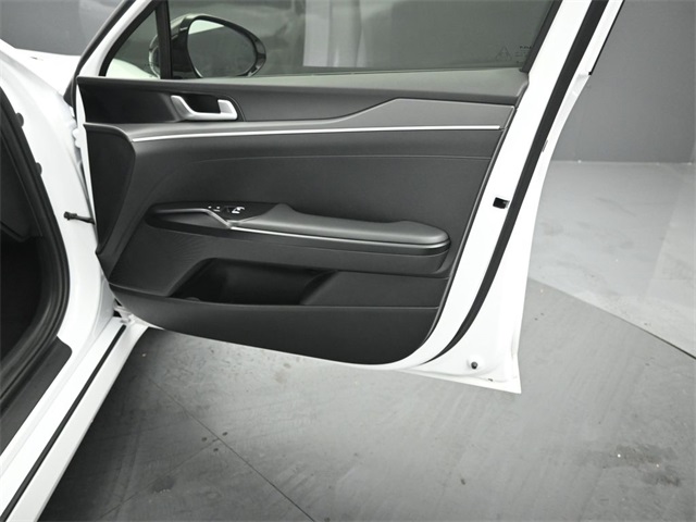 2023 KIA K5 - Image 34