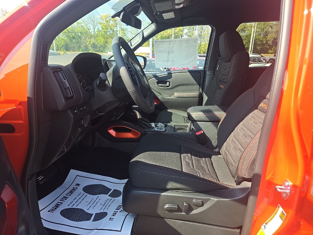 2026 Nissan Frontier Crew Cab PRO-4X photo 6
