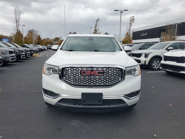 2019 Gmc Acadia Denali photo 2