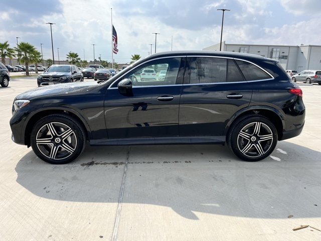 2026 Mercedes Benz GLC 300 photo 2