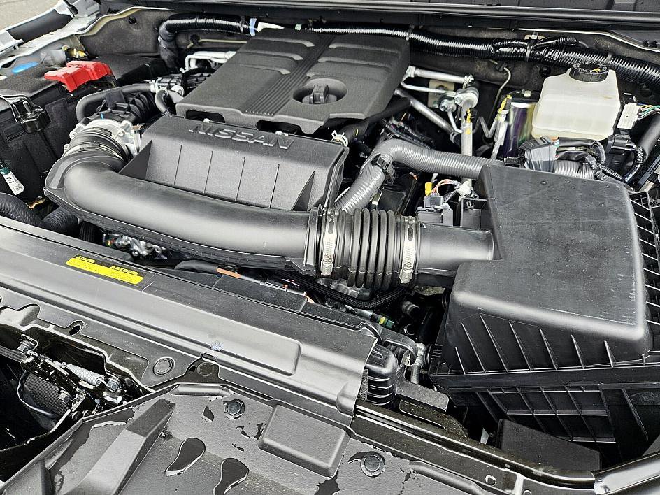 2025 Nissan Frontier Crew Cab PRO-4X photo 16