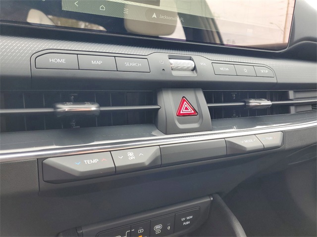2025 Kia K4 GT-Line Turbo photo 18