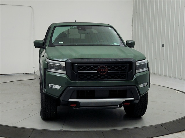 2022 Nissan Frontier PRO-4X photo 2