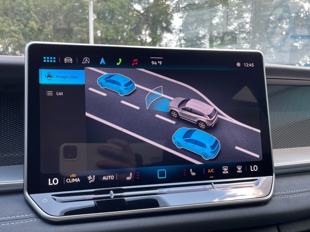 2025 Volkswagen Tiguan SE R-Line Black photo 4