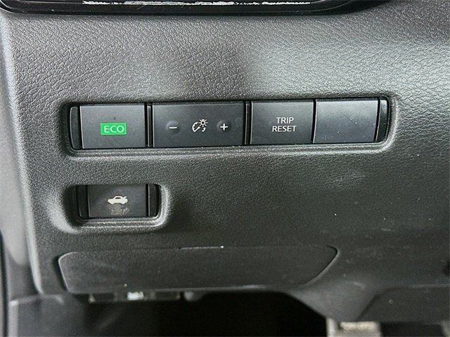 2022 Nissan Sentra SV photo 11