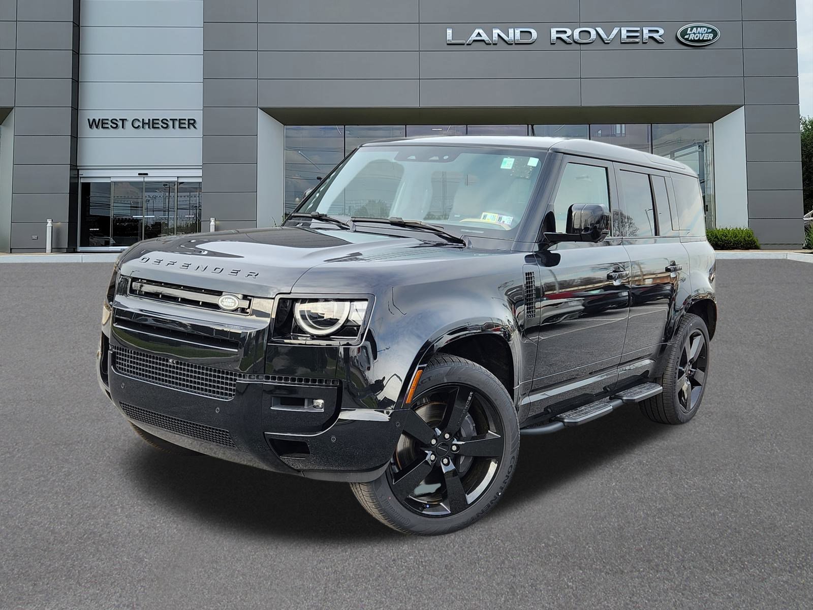 2026 Land Rover Defender X-Dynamic SE's photo