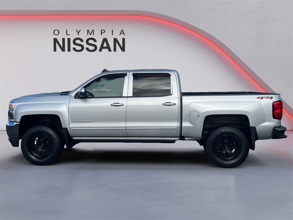 2018 Chevrolet Silverado 1500 LT photo 2
