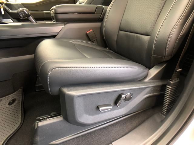 2025 Ford F-150 Lariat photo 11