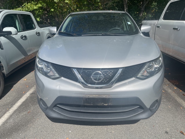 2018 Nissan Rogue Sport S photo 2