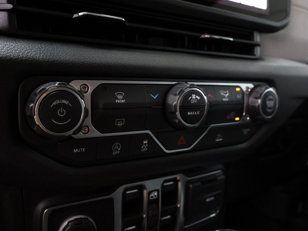 2025 Jeep Gladiator Sport S photo 32