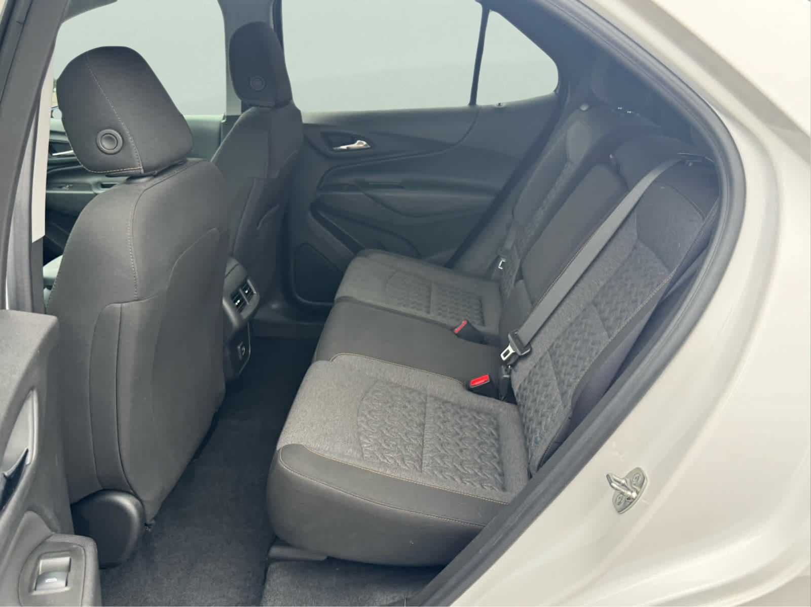 2024 Chevrolet Equinox LT photo 25