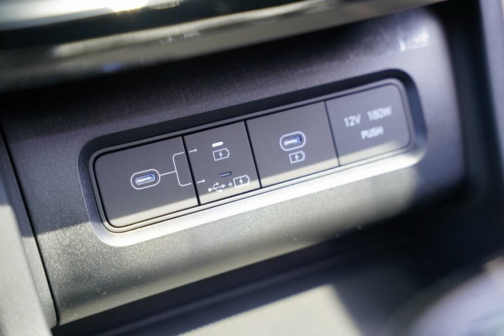 2025 Hyundai Tucson Hybrid Limited photo 24