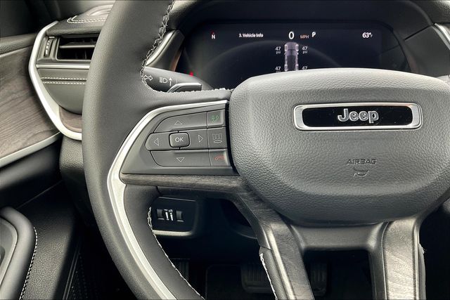2025 Jeep Grand Cherokee Limited photo 14