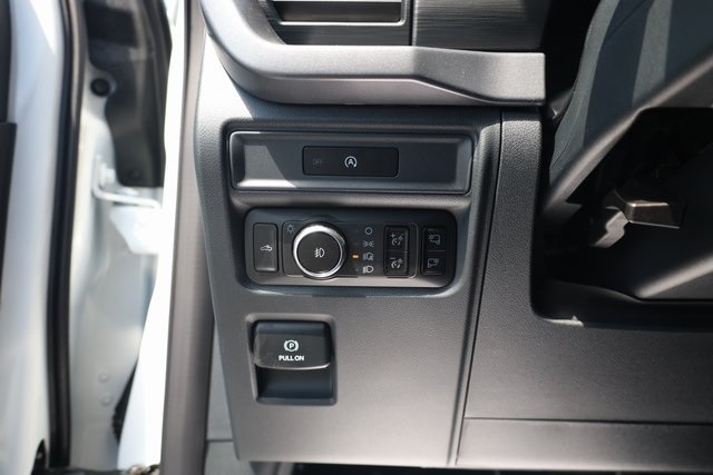 2025 Ford F-150 XLT photo 5
