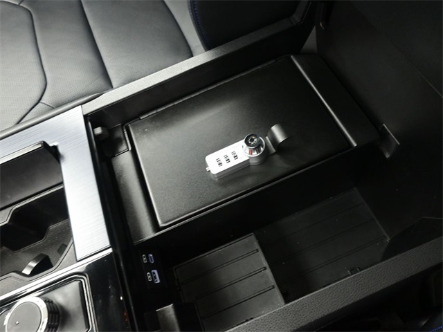 2025 Toyota Sequoia Platinum photo 3