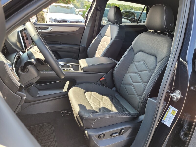2025 Volkswagen Atlas Cross Sport SE Technology photo 4