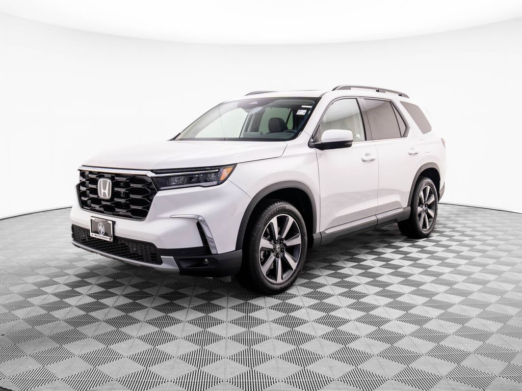 2025 Honda Pilot Touring's photo