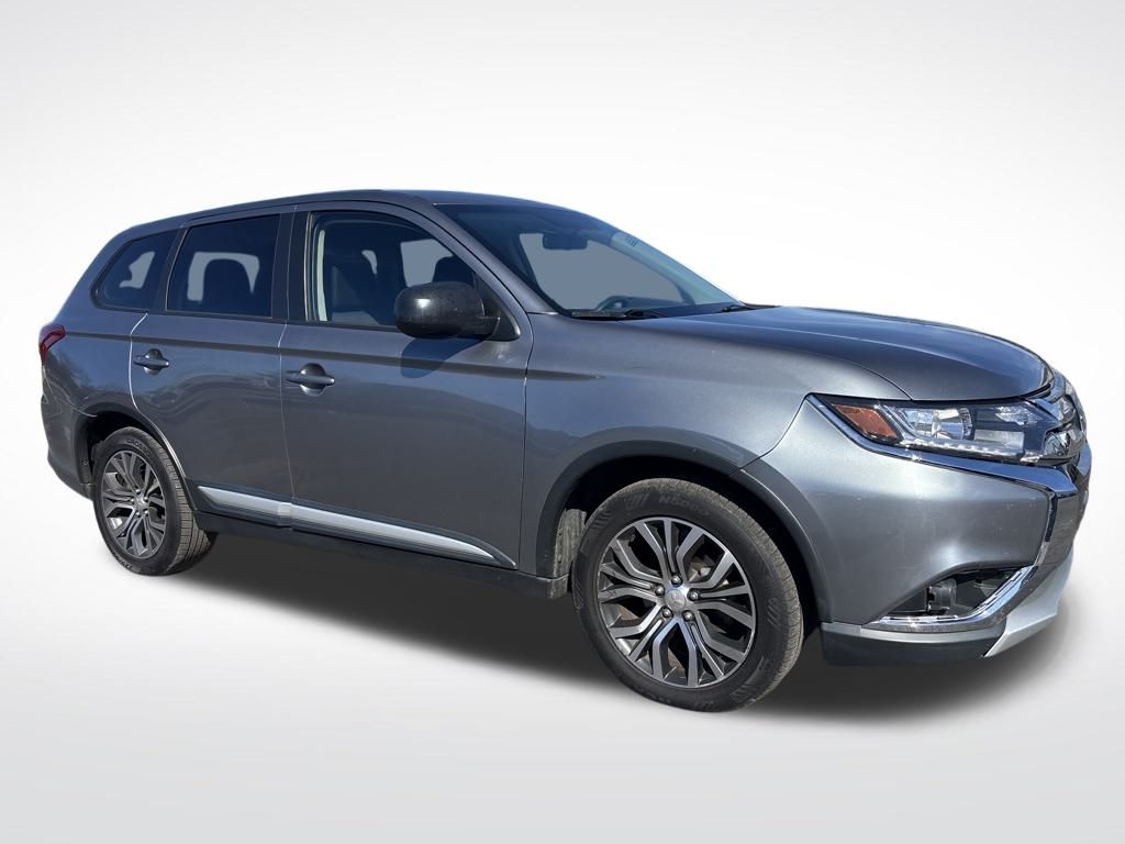 2018 Mitsubishi Outlander ES