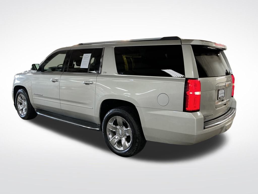 2015 Chevrolet Suburban LTZ photo 3