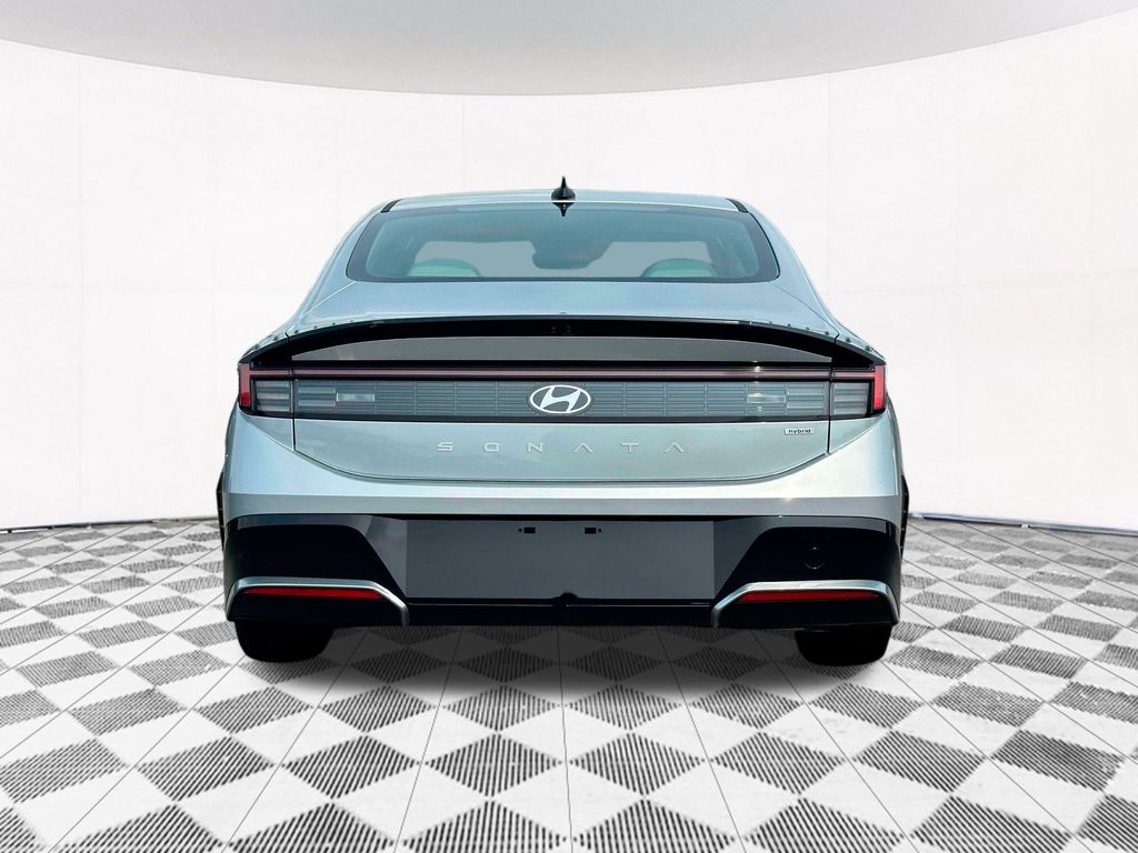 2025 Hyundai Sonata Hybrid SEL photo 4