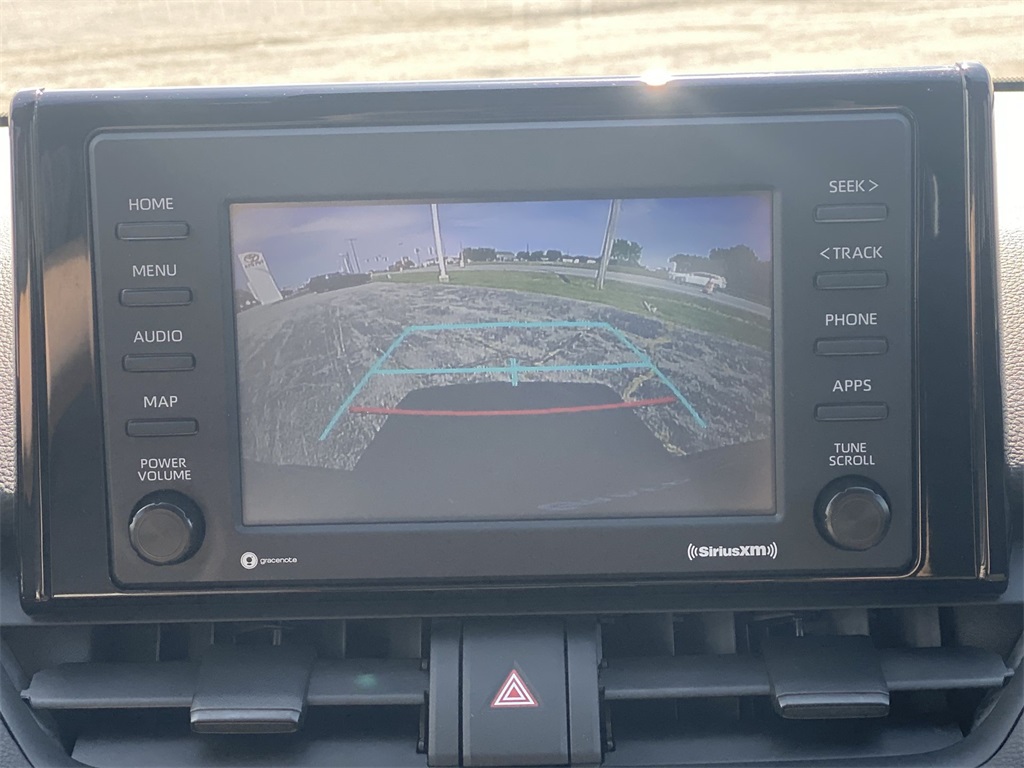 2022 Toyota RAV4 LE photo 21