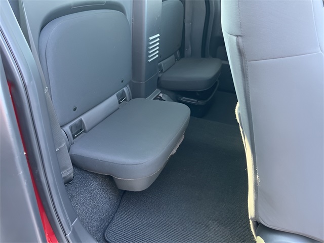 2022 Nissan Frontier S photo 11
