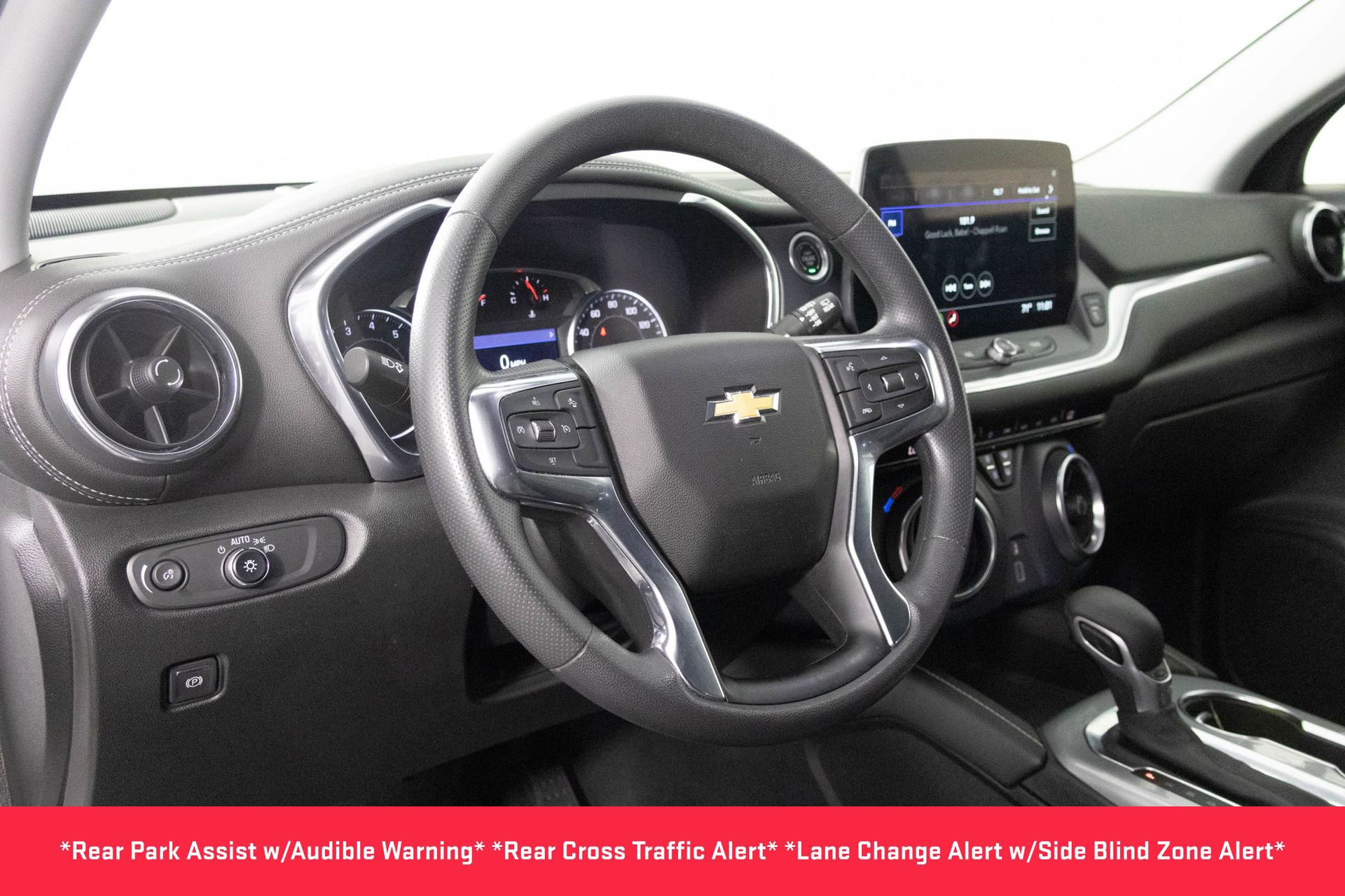 2023 Chevrolet Blazer 2LT photo 2