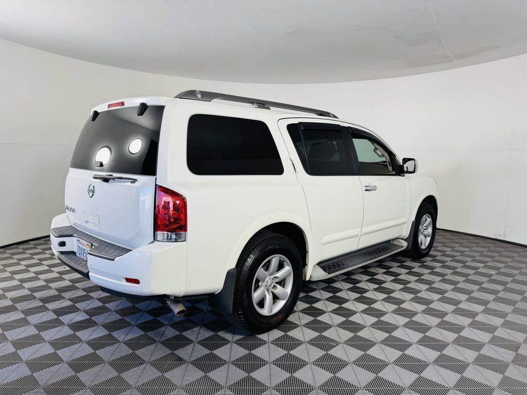Used 2014 White Nissan SV image 6