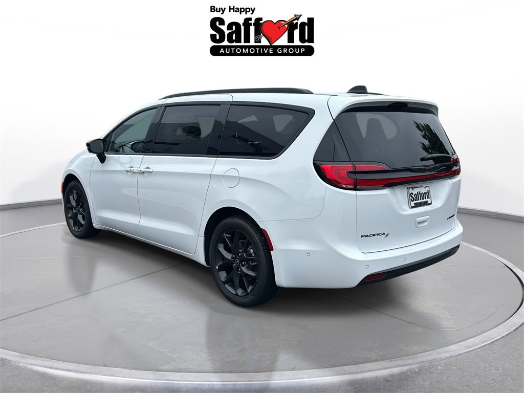 2025 Chrysler Pacifica Limited photo 5