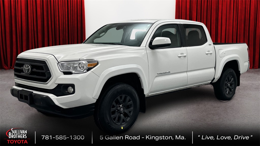 2022 Toyota Tacoma SR5's photo