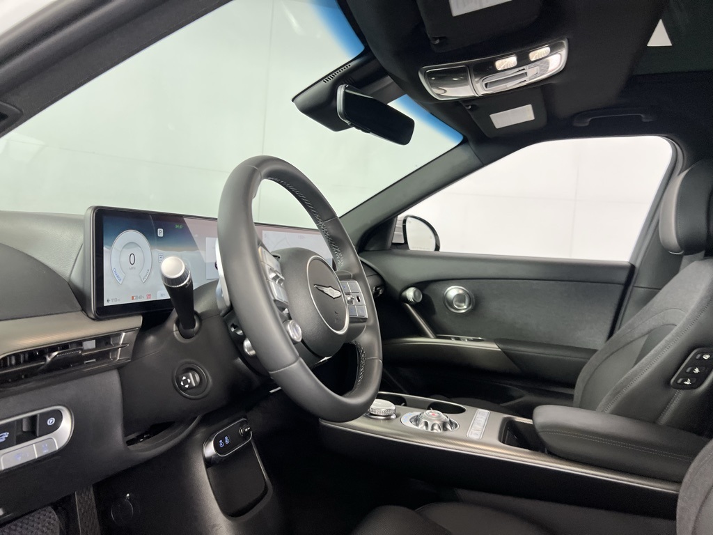 2025 Genesis GV60 RWD photo 19
