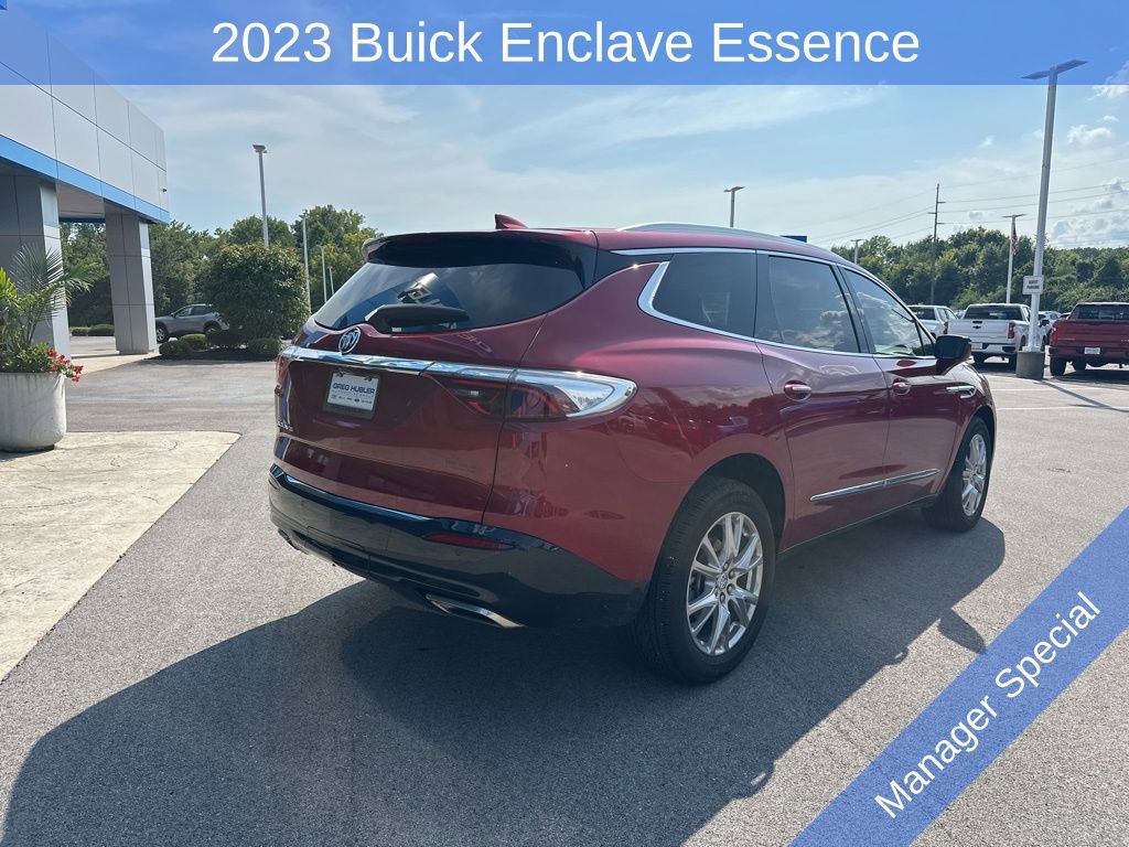 2023 Buick Enclave Essence photo 2
