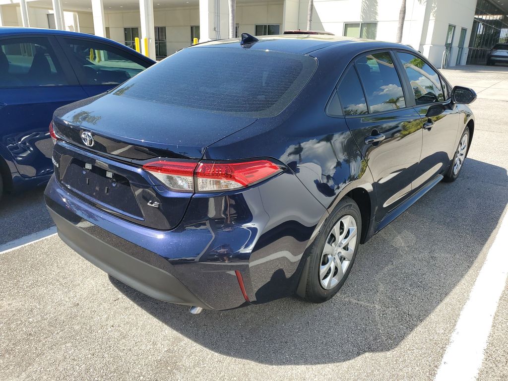 2026 Toyota Corolla LE photo 3