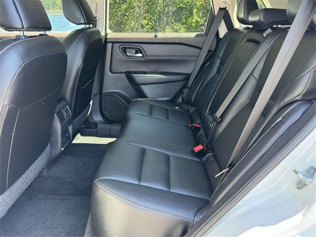 2023 Nissan Rogue SL photo 14