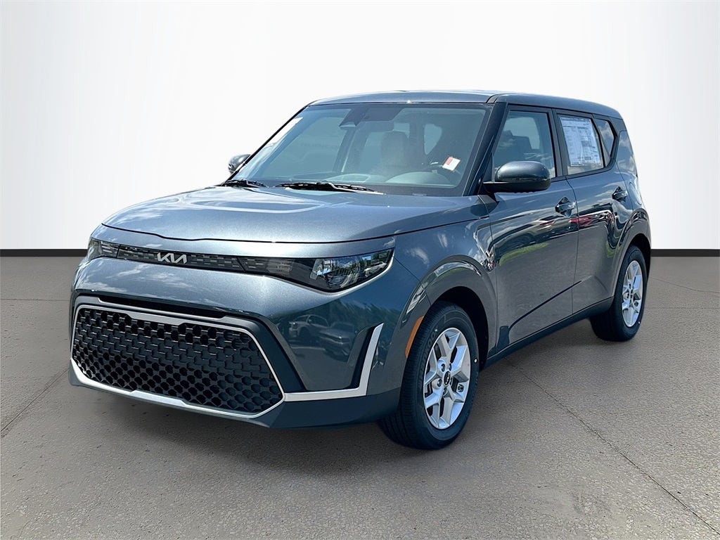 2025 Kia Soul LX photo 3