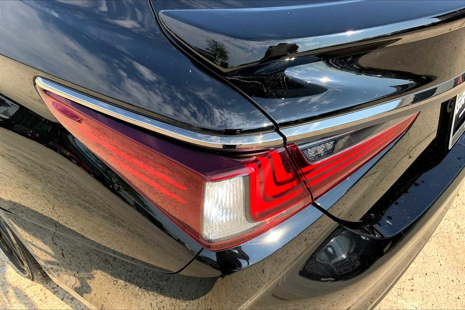 2024 Lexus ES 350 F SPORT Handling photo 27
