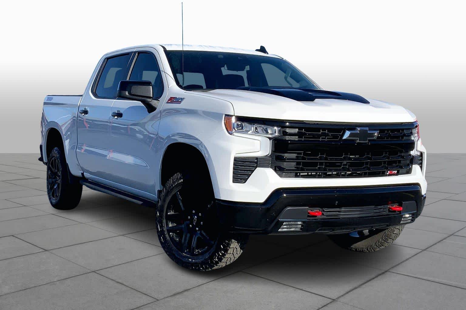 2024 Chevrolet Silverado 1500 LT Trail Boss photo 2