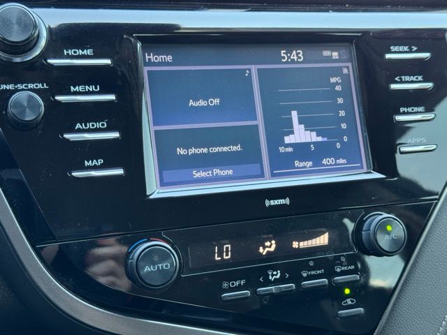 2020 Toyota Camry SE photo 28