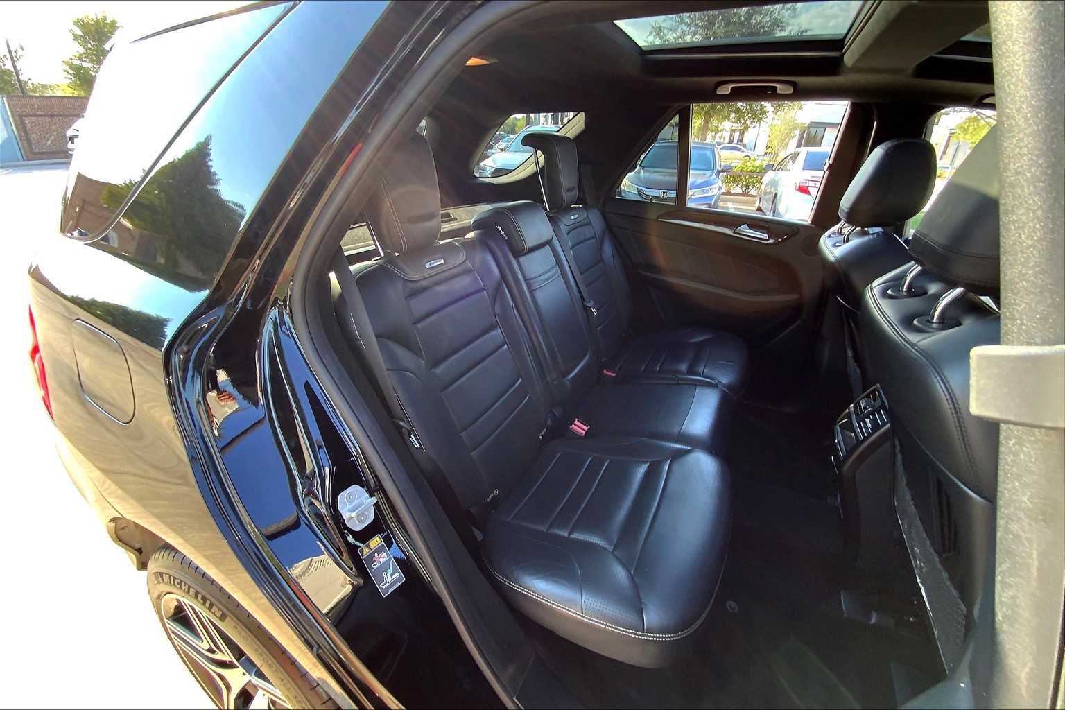 2015 Mercedes Benz ML 63 photo 17