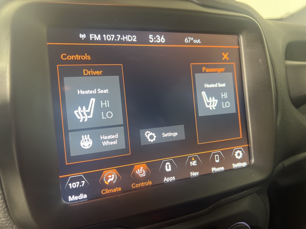 2022 Jeep Renegade Limited photo 26