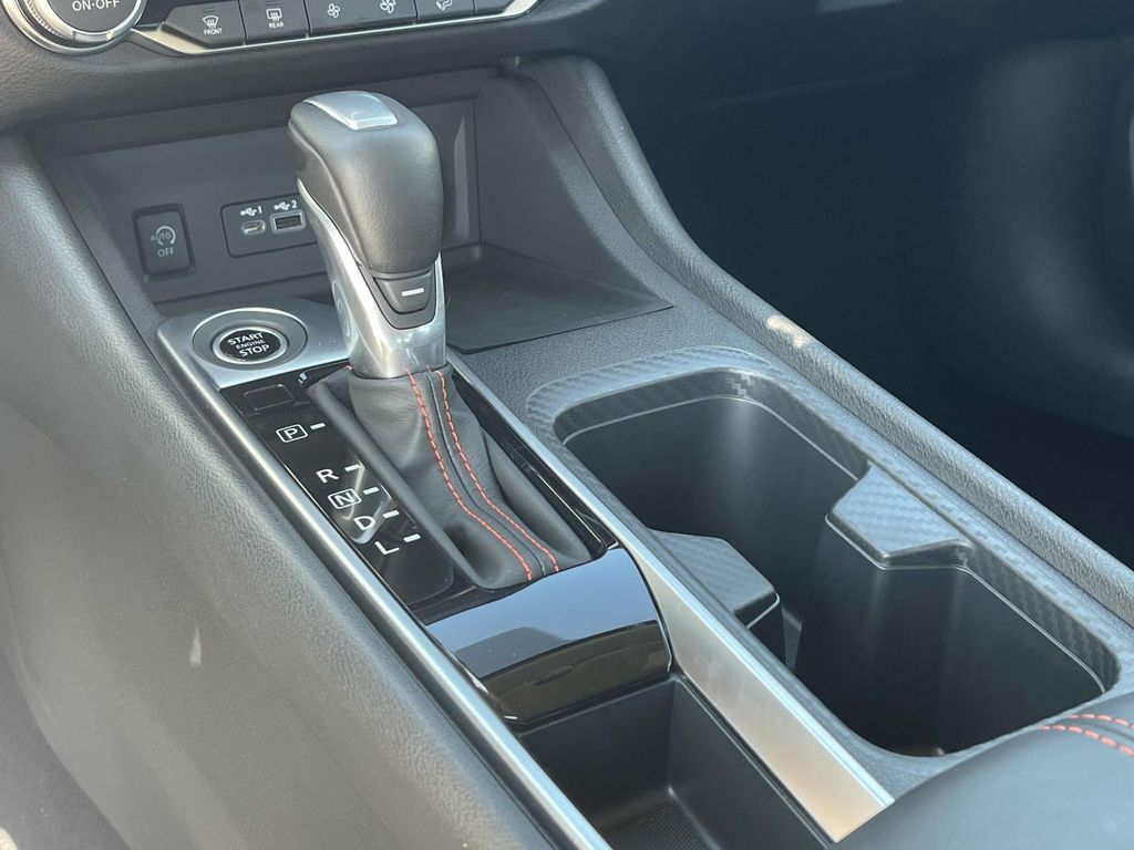 2025 Nissan Sentra SR photo 29
