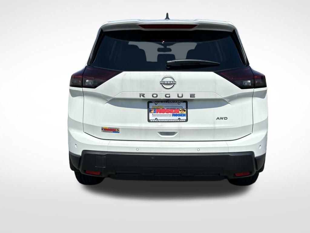 2026 Nissan Rogue S photo 4