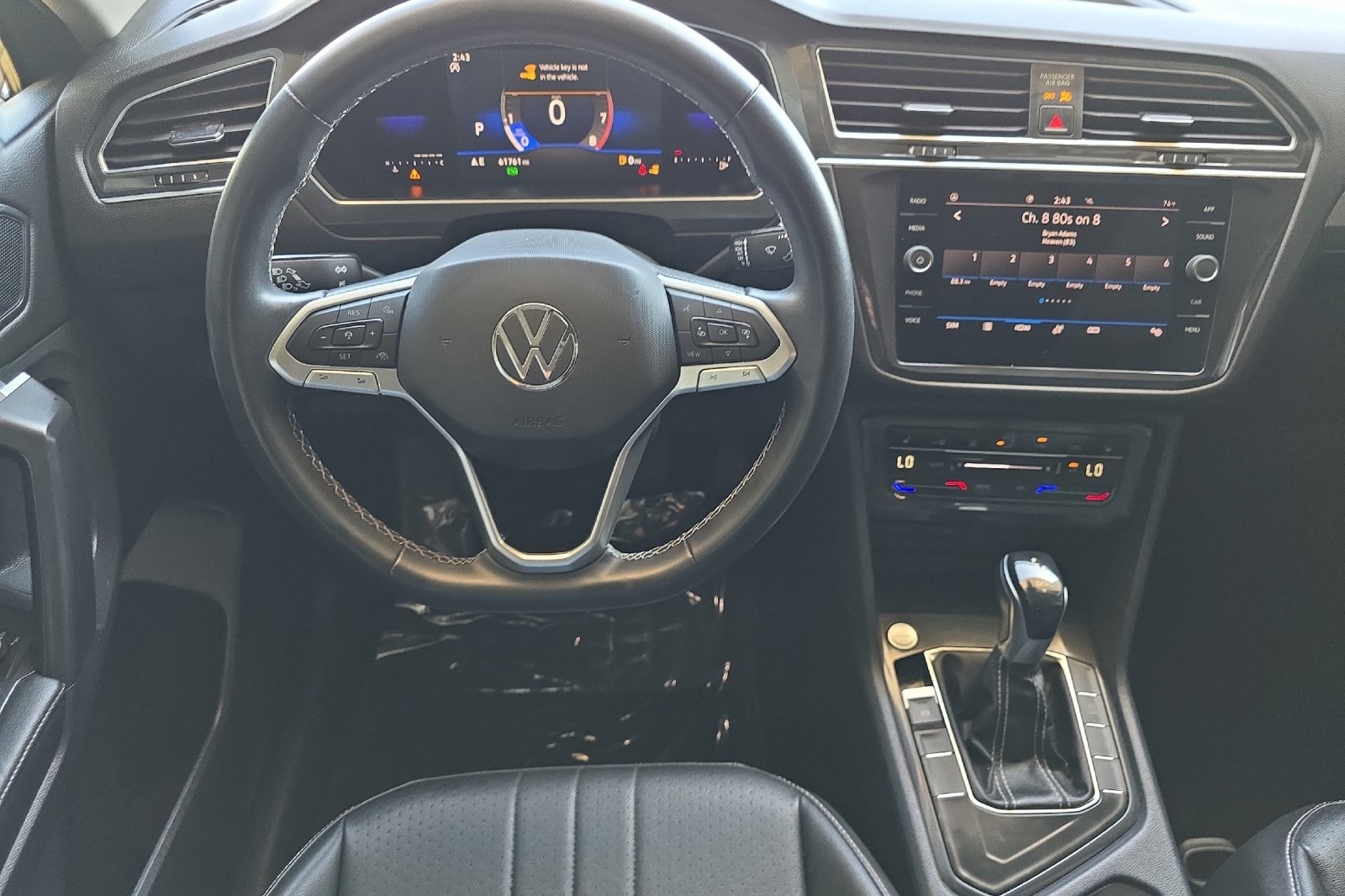 2022 Volkswagen Tiguan SE photo 11