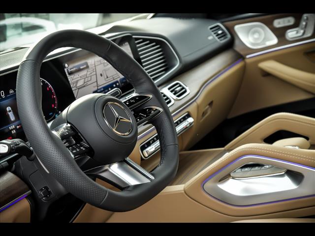 2025 Mercedes Benz GLS 450 4MATIC photo 13